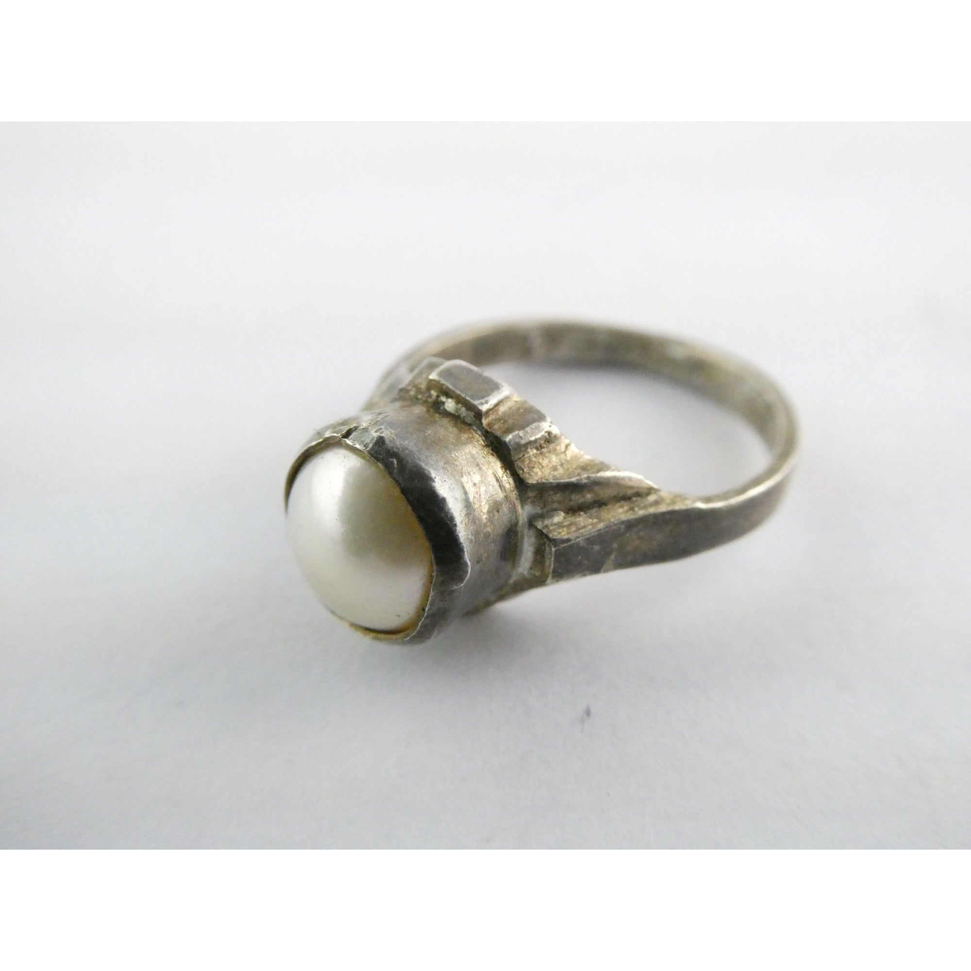 Vintage Sterling Silver Cultured Pearl Ring Size 4.75 Weighs 3.2 Grams