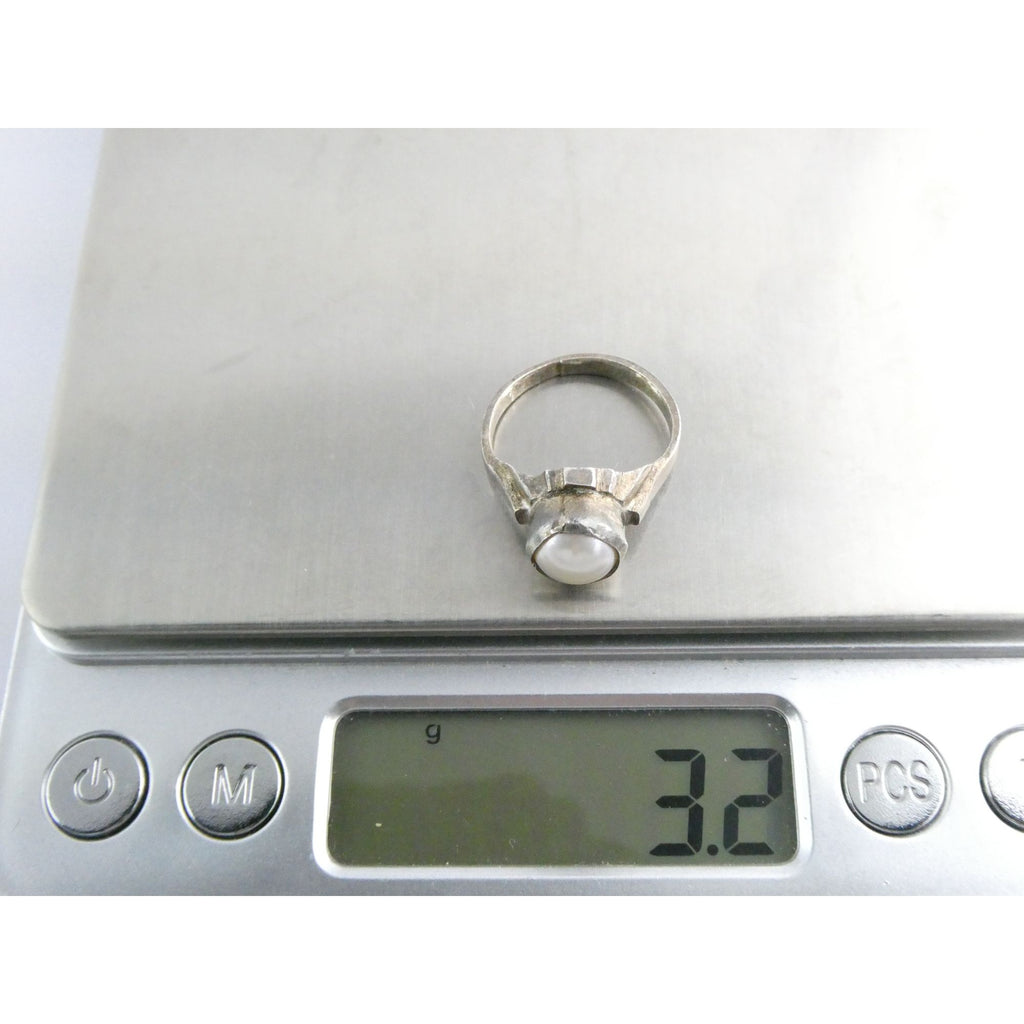 Vintage Sterling Silver Cultured Pearl Ring Size 4.75 Weighs 3.2 Grams