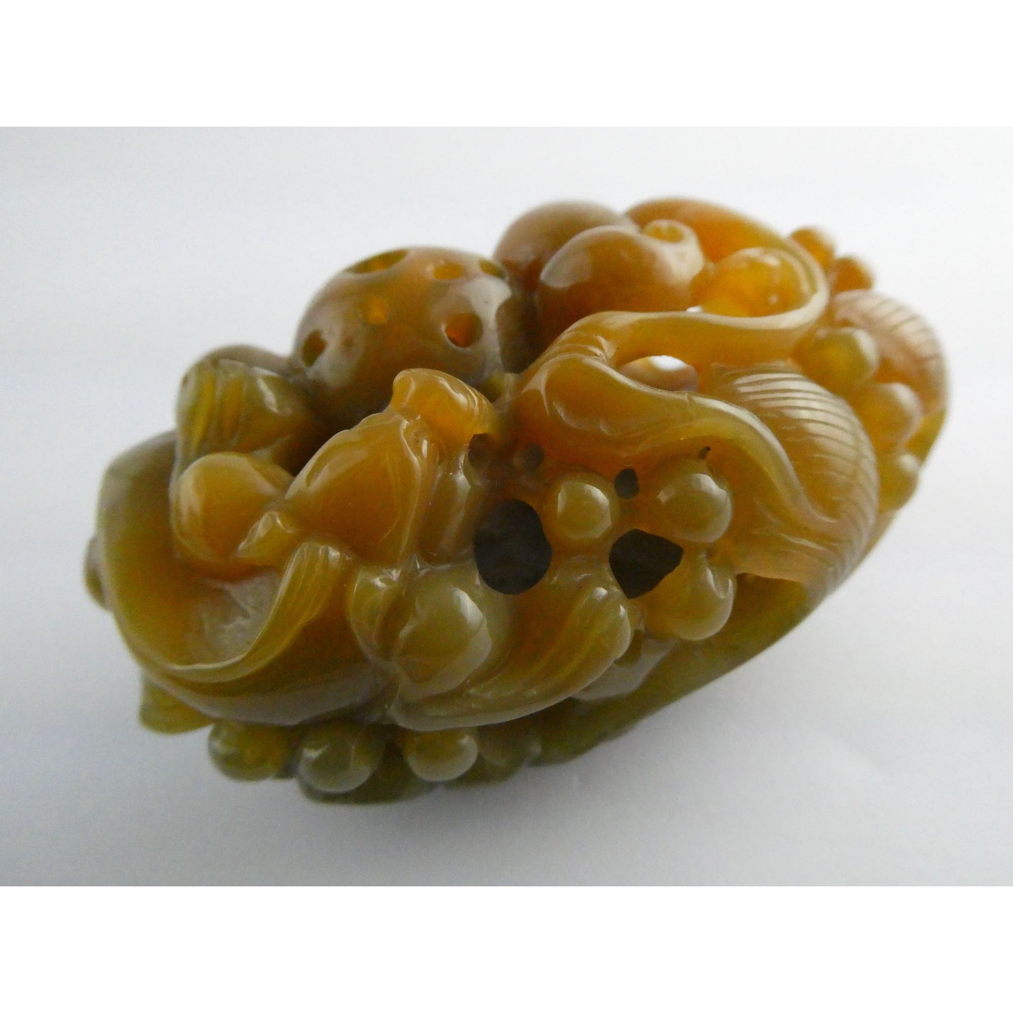 Vintage Chinese Carved Agate Dragon Hollow Paperweight Amulet Stone 3 Inch 147g