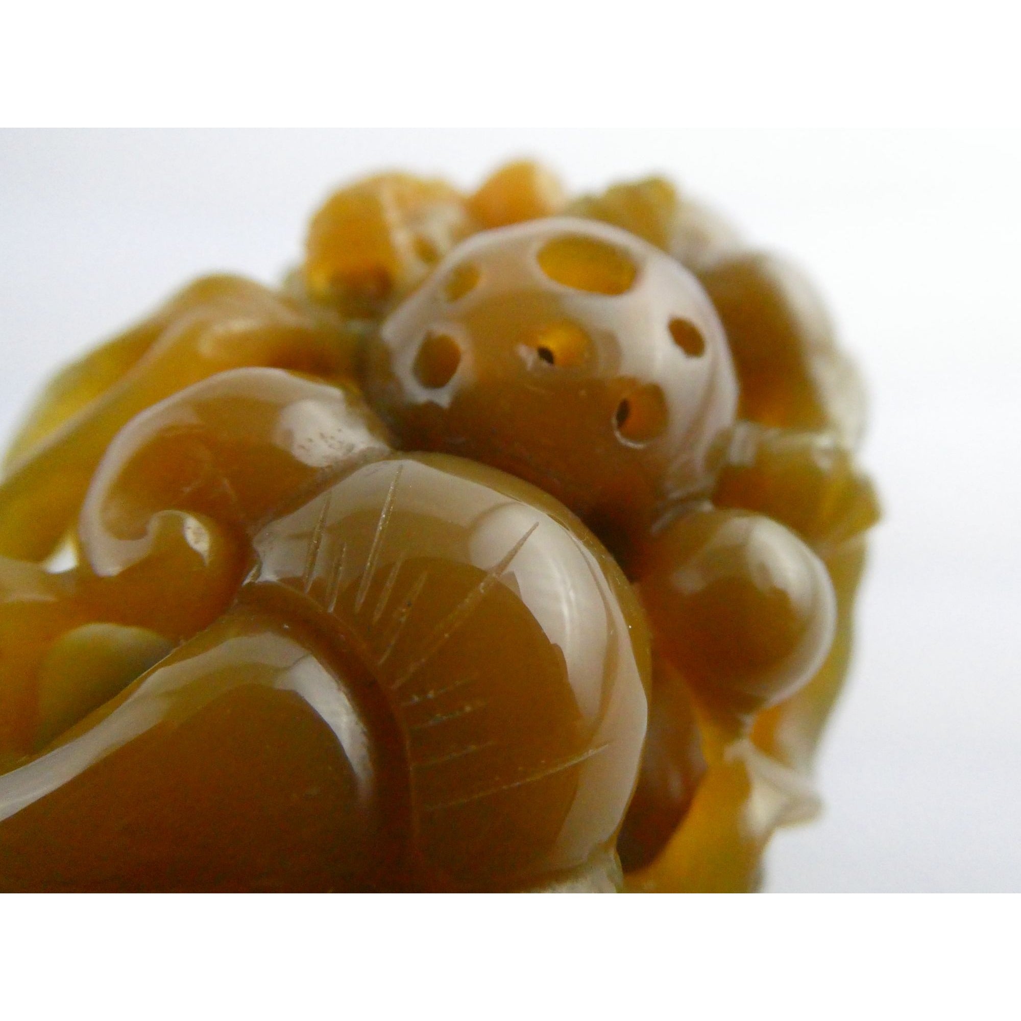 Vintage Chinese Carved Agate Dragon Hollow Paperweight Amulet Stone 3 Inch 147g