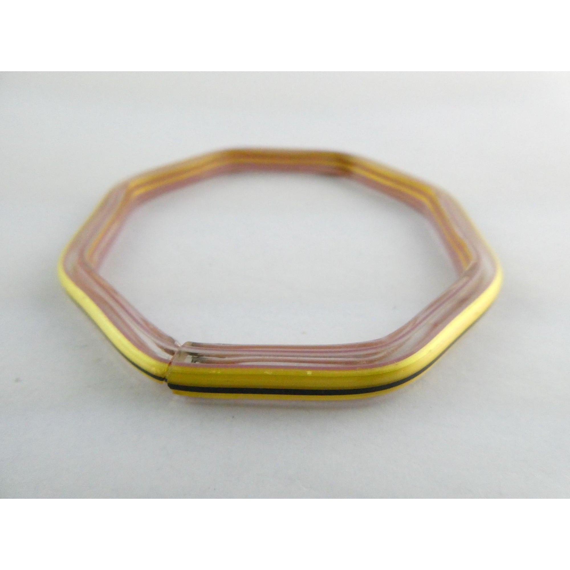 Vintage Art Glass Lined Design Octogonal Bangle Bracelet 8 Inch 13.8g SMALL CHIP