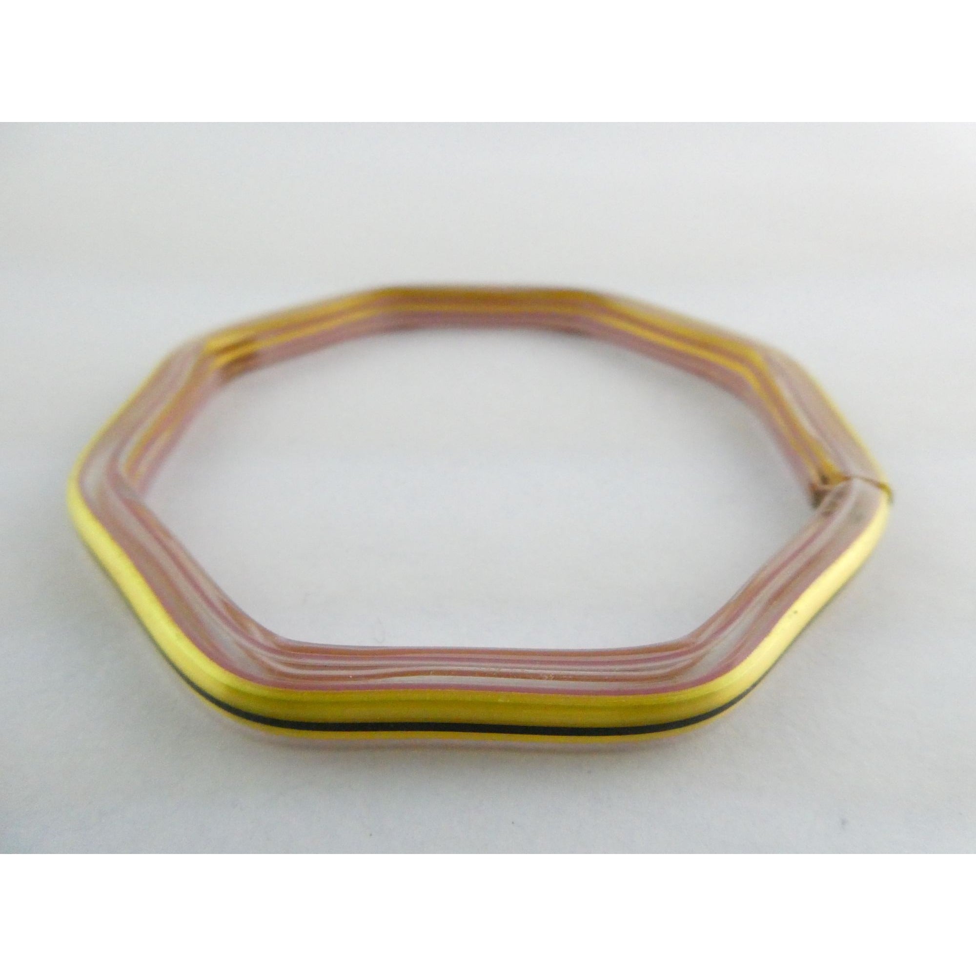 Vintage Art Glass Lined Design Octogonal Bangle Bracelet 8 Inch 13.8g SMALL CHIP
