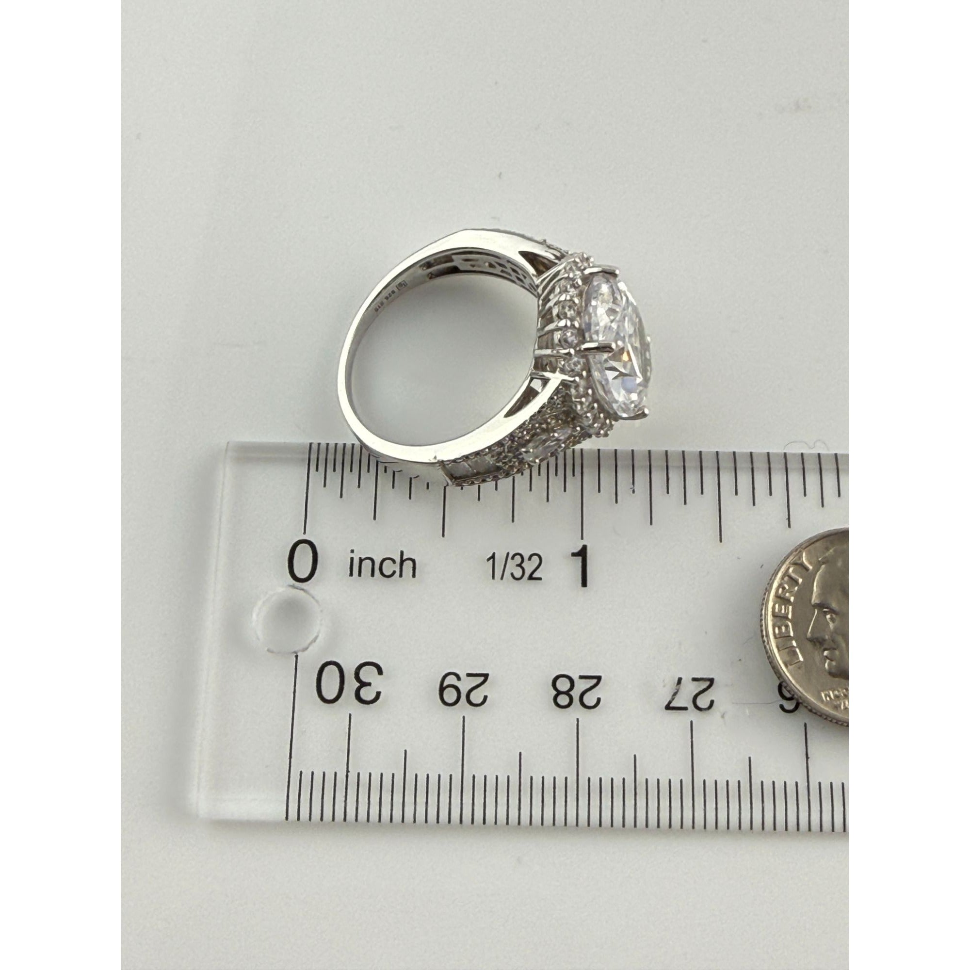 STS Sterling Silver White Crystal Encrusted Cocktail Ring Size 10 Weighs 9.4g