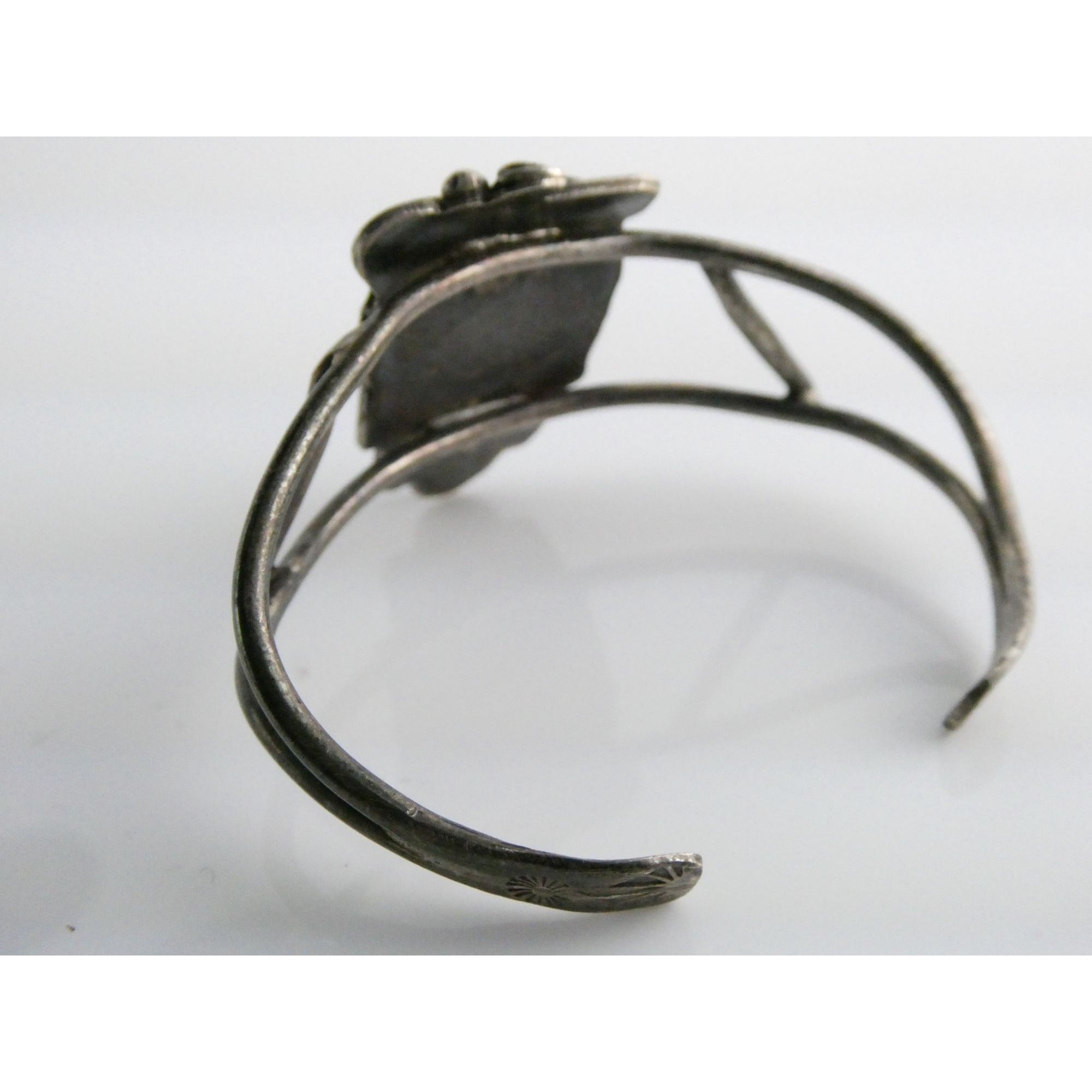 Southwestern Unmarked Sterling Silver Turquoise Leaves Cuff Bracelet 5.75 In 16g