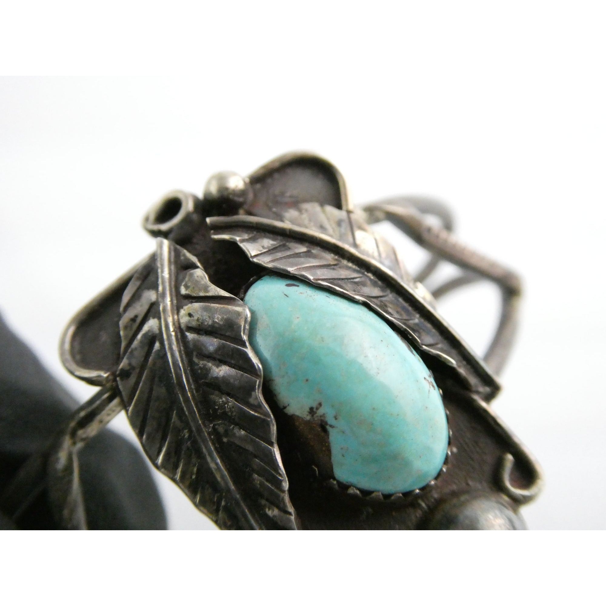 Southwestern Unmarked Sterling Silver Turquoise Leaves Cuff Bracelet 5.75 In 16g