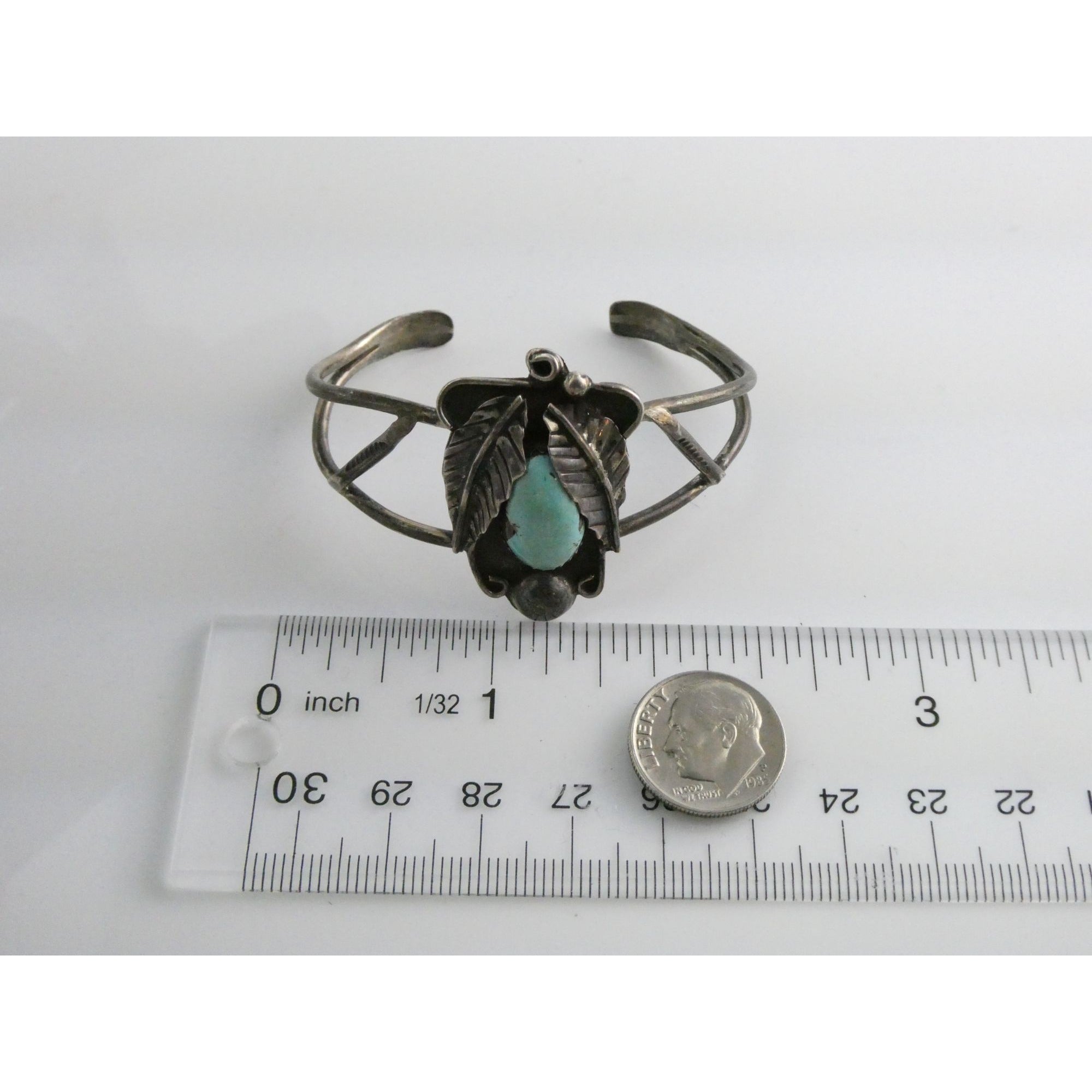 Southwestern Unmarked Sterling Silver Turquoise Leaves Cuff Bracelet 5.75 In 16g
