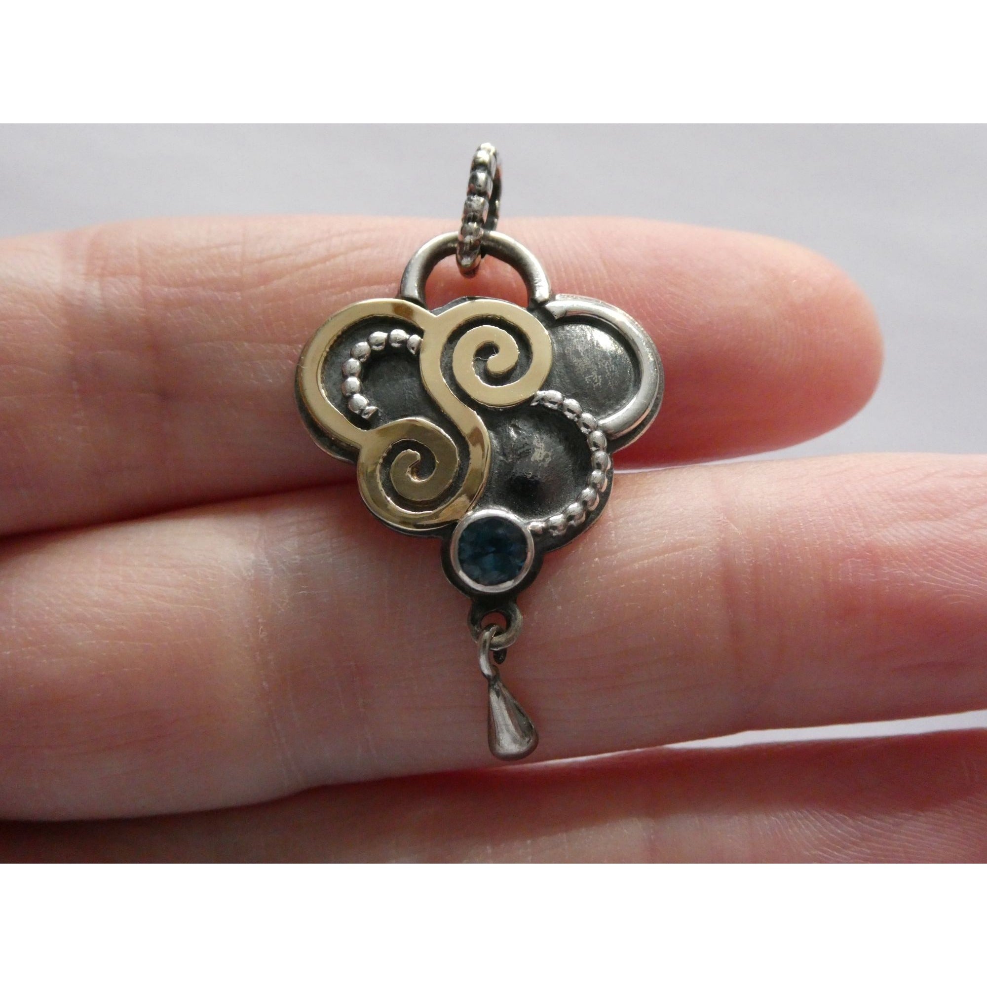 Reflective Jewelry Sterling Silver 18k Gold Cloud Topaz Pendant Paulina Ramerez