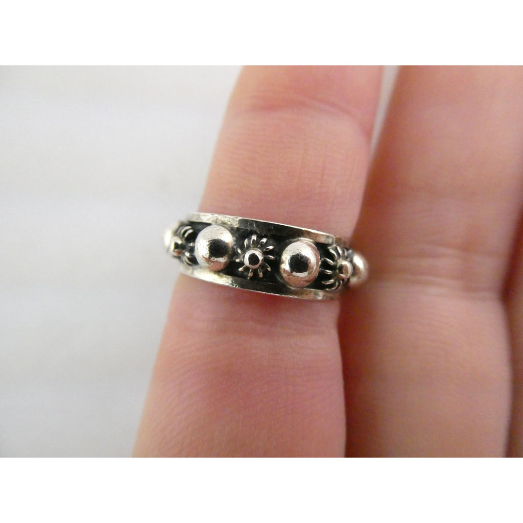 Vintage Taxco Mexico Sterling Silver Dot Design Band Ring Size 6.5 3.1g Weight