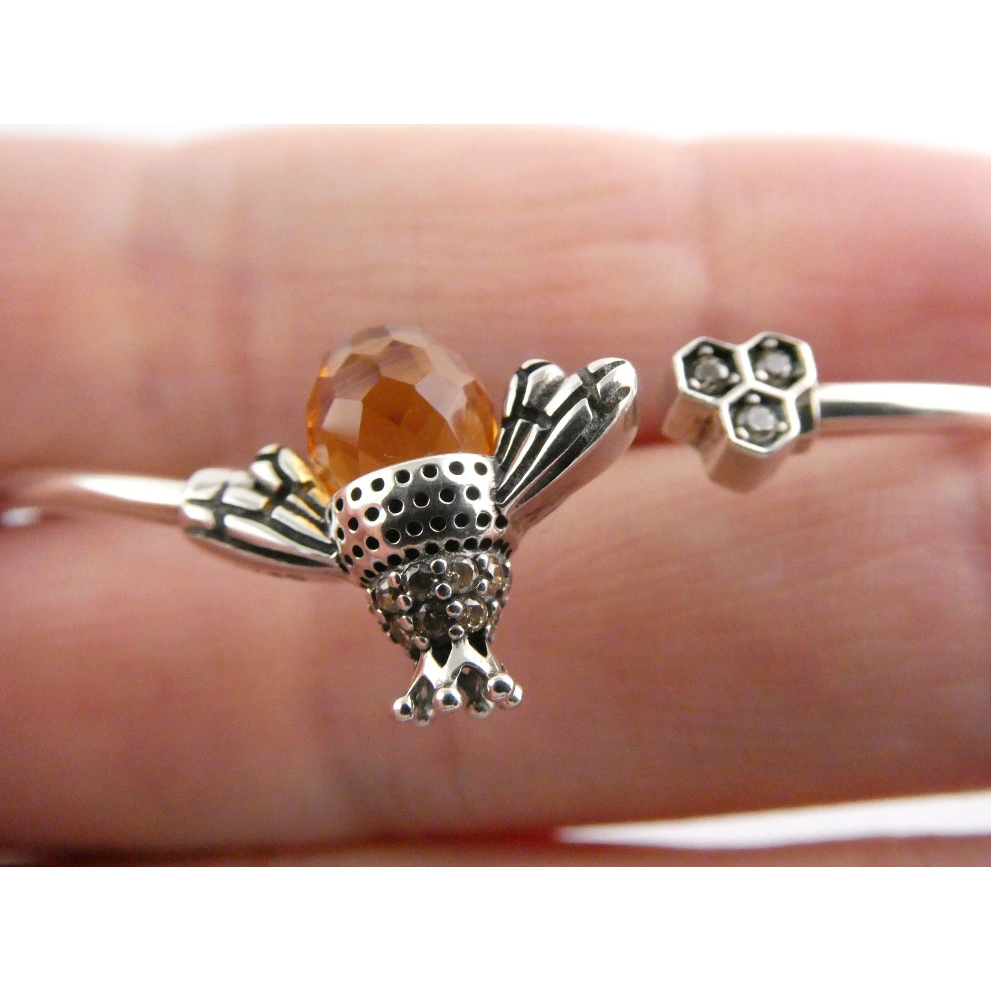 Sterling Silver Crystal Honey Bee and Honeycomb Bangle Bracelet 7.25 Inches 5.8g
