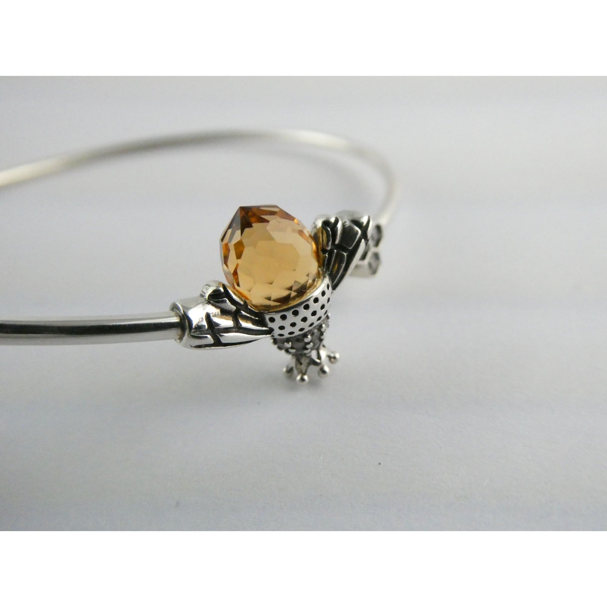 Sterling Silver Crystal Honey Bee and Honeycomb Bangle Bracelet 7.25 Inches 5.8g